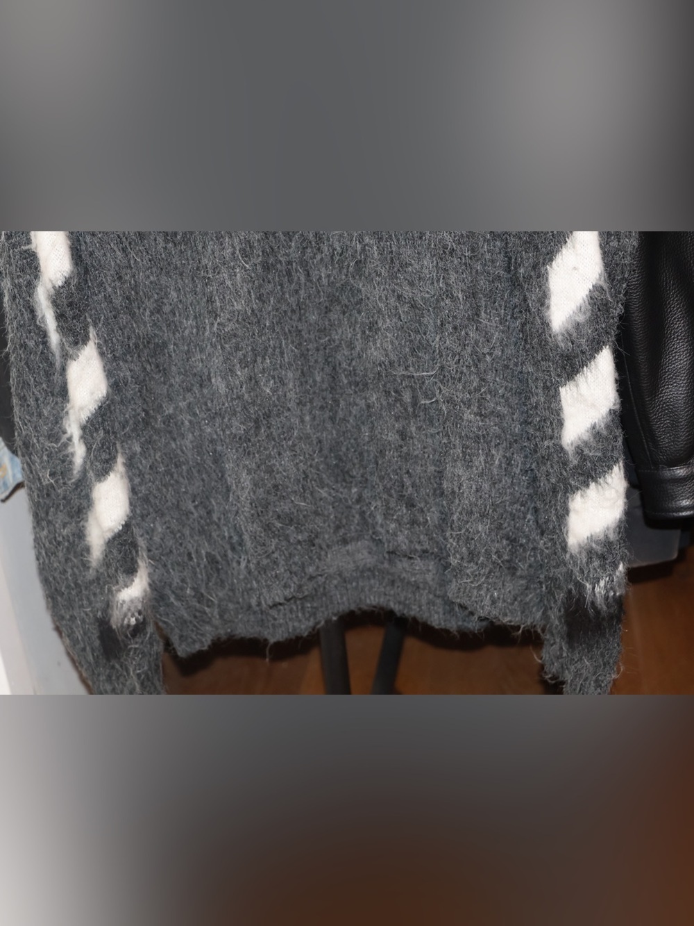 Off-White Black and White Arrow Mohair Crewneck Sweater - Picture 6 of 10